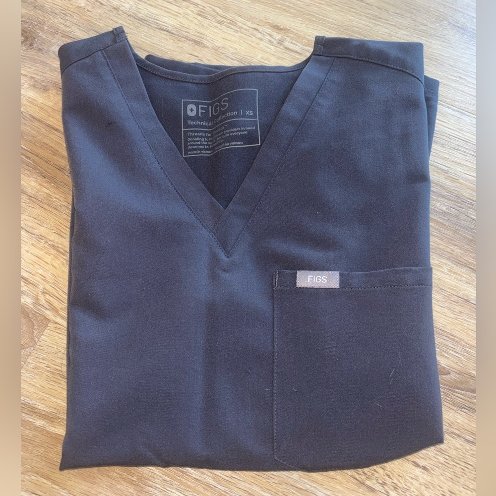 Catarina One-Pocket Scrub Top Charcoal